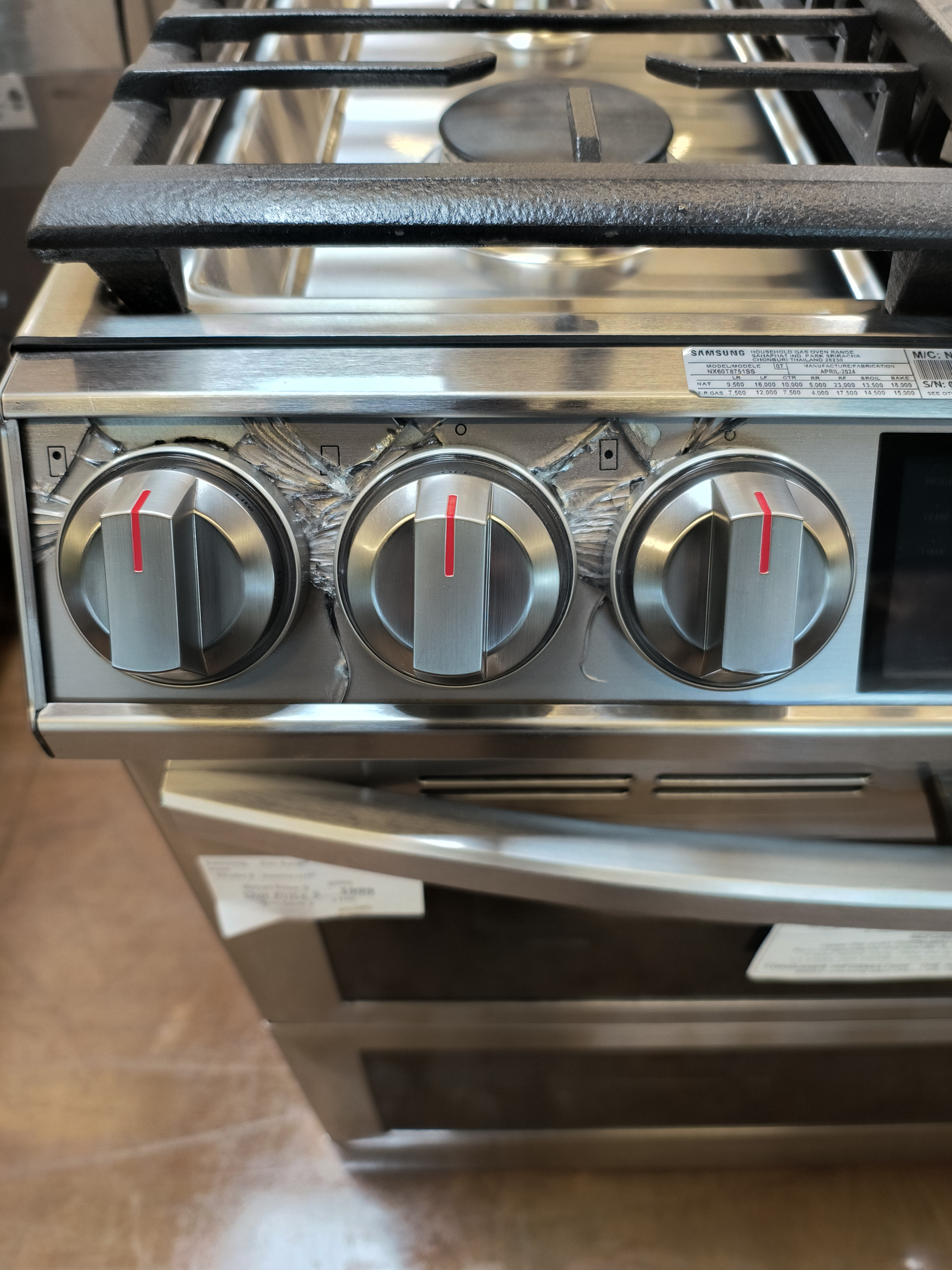 30" Samsung NX60T8751SS Slide-In Gas Range - Image 3