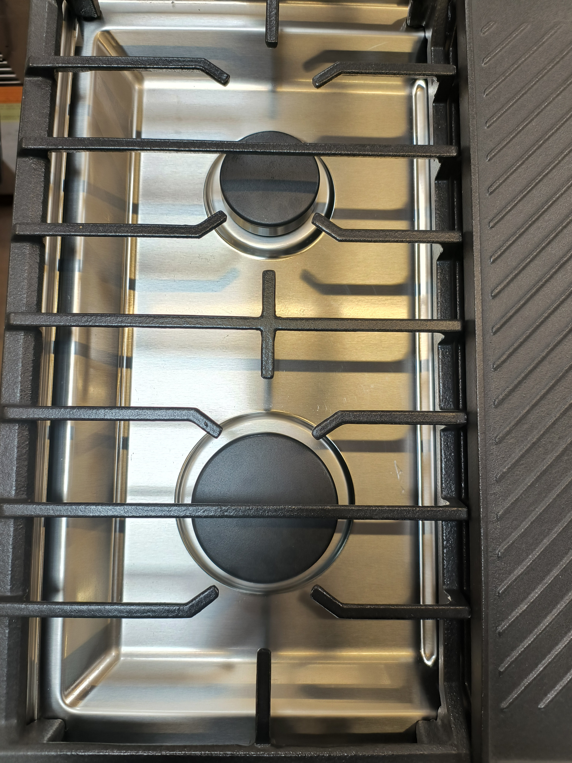30" Samsung NX60T8751SS Slide-In Gas Range - Image 6