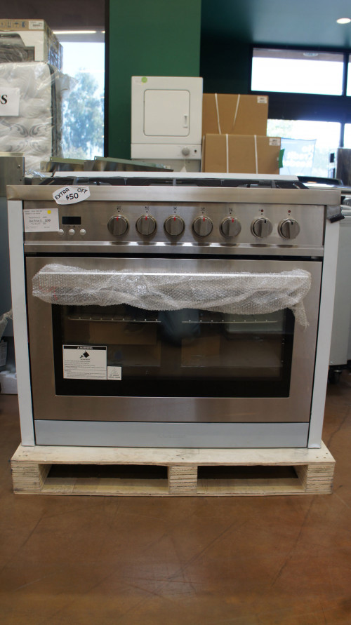 36" Cosmo COS-F965NF 3.8 cu.ft. Dual Fuel Range Convection Oven