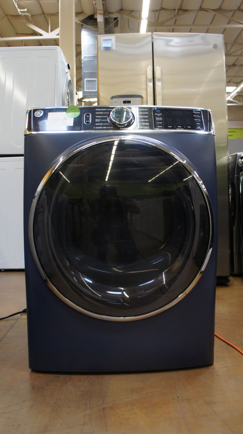 28" GE GFD85GSPNRS 7.8 cu.ft. Front Load Smart Gas Dyer