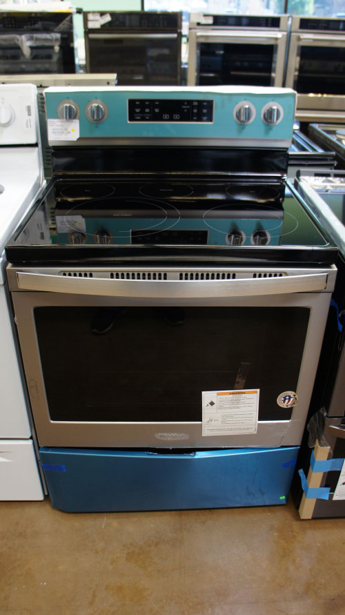 30" Whirlpool WFE550S0HZ Electric Range