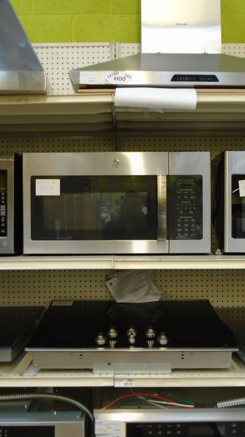 30" GE JVM6175YKFS 1.7 cu.ft. Over-The-Range Microwave Oven