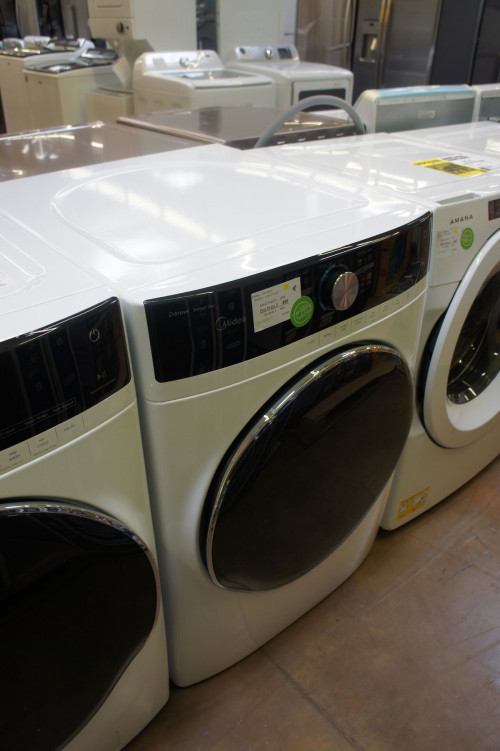27" Midea MLG52S7AWW 8.0 cu.ft. Front Load Gas Dryer