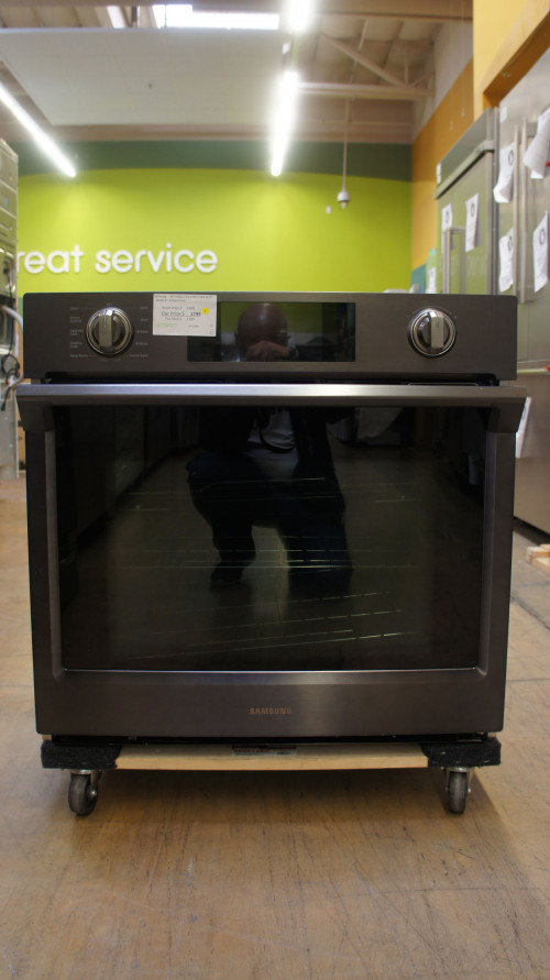 30" Samsung NV51K7770SG 5.1 cu.ft. Wall Oven
