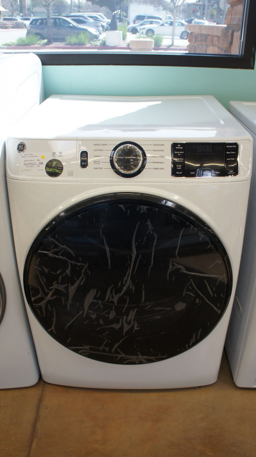 GE GFD55GSSNWW Front Load Smart Gas Dryer
