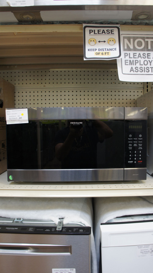 Frigidaire FGMO226NUD Microwave