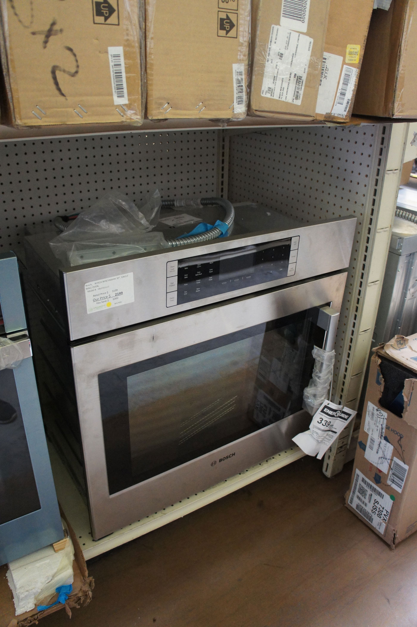 30" Bosch HBLP451LUC 4.6 cu. ft. Single Electric Wall Oven - Image 2