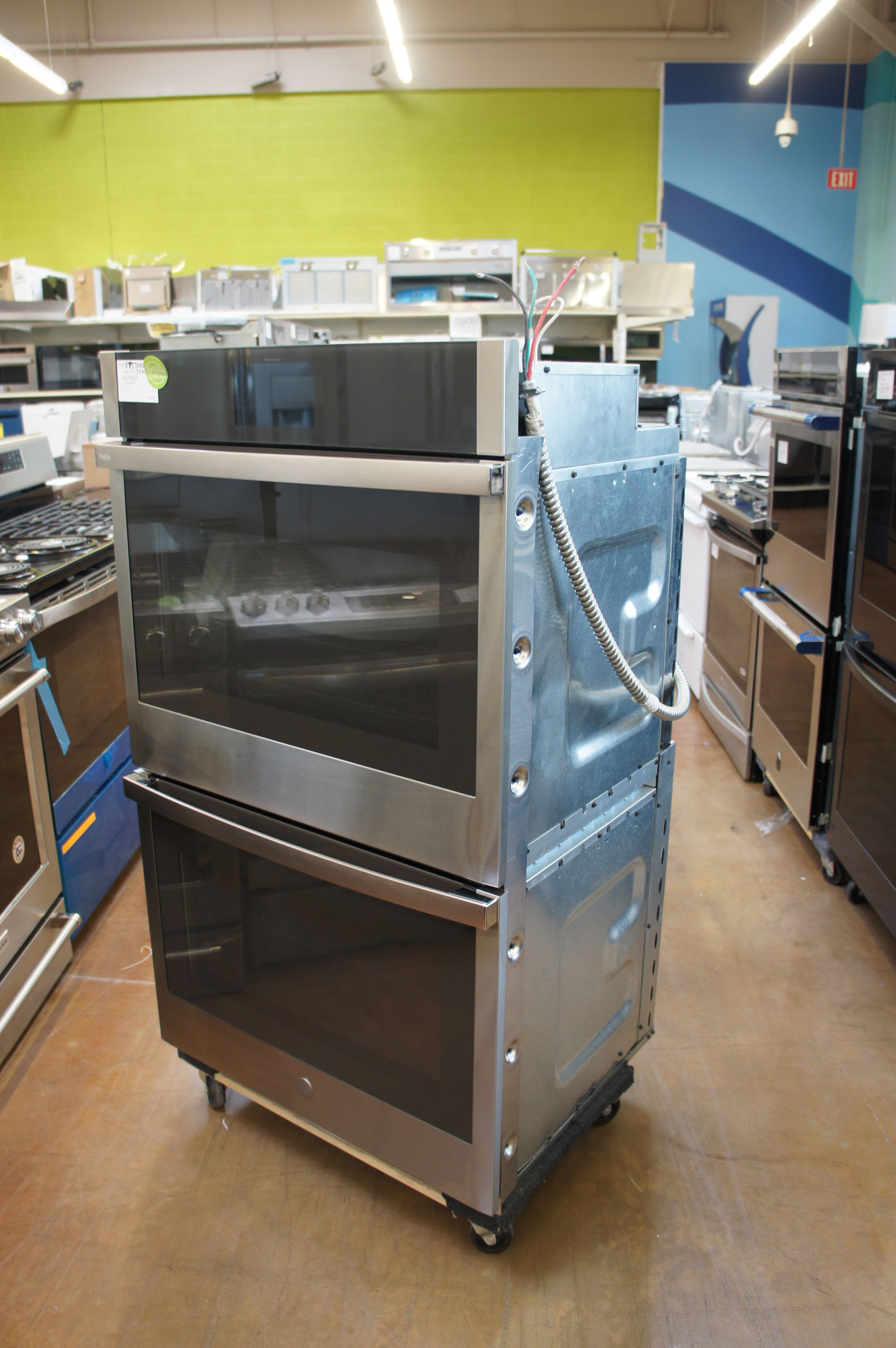 30" GE PTD7000SN2SS 5.0 cu.ft. Smart Built-In Double Wall Oven - Image 3