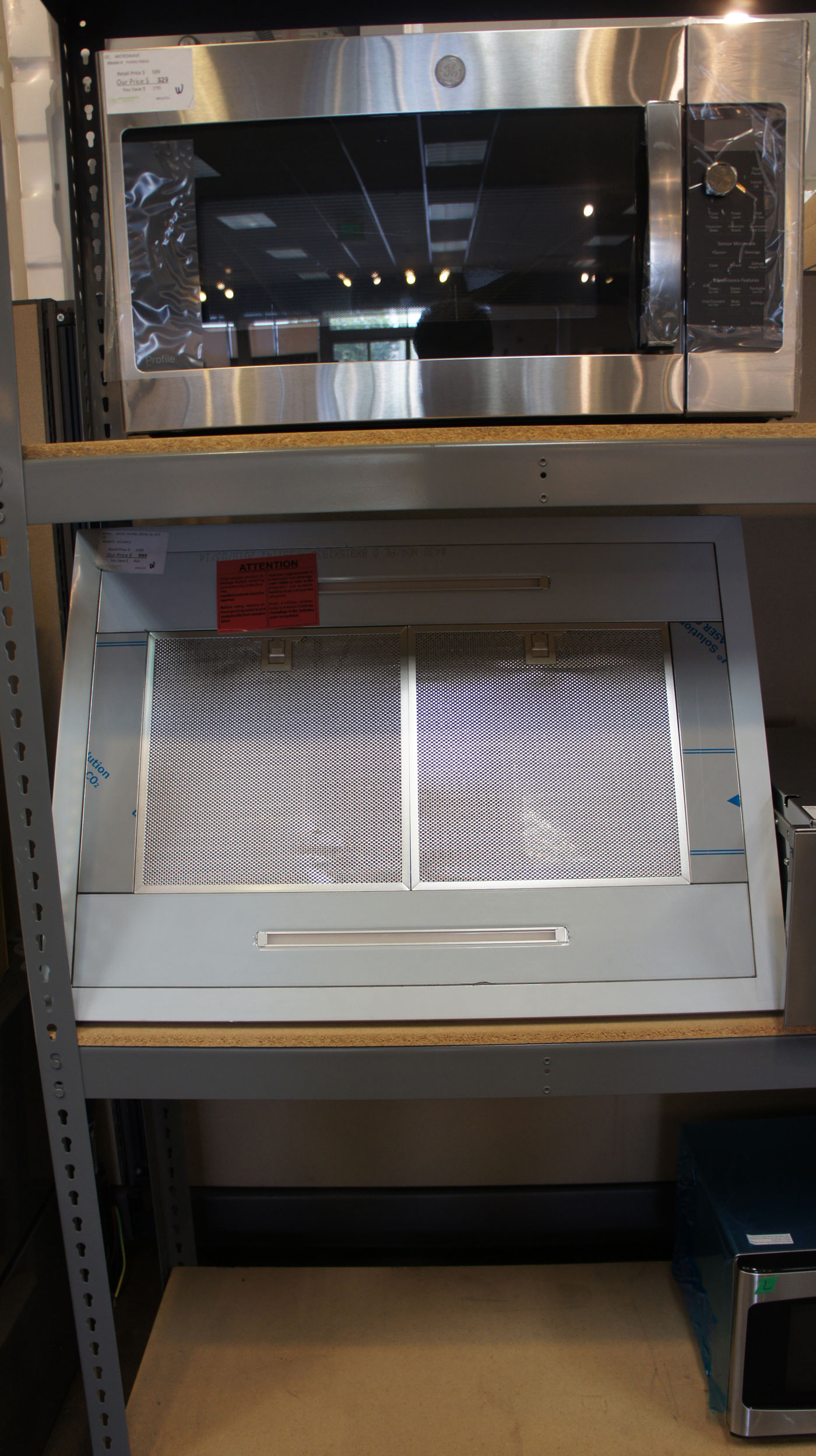 Zephyr Island Mount Chimney Range Hood