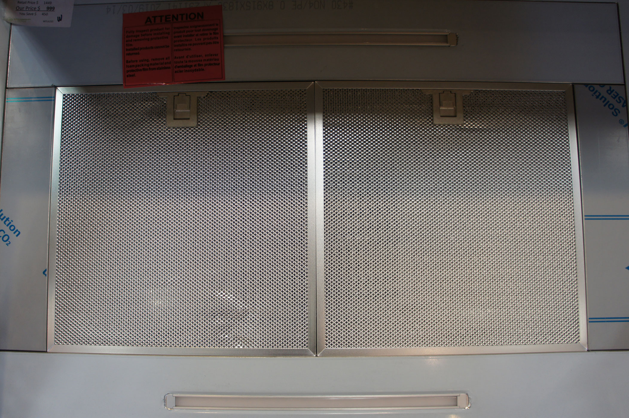 36" Zephyr ZAZ-M90CS Island Mount Chimney Range Hood - Image 4
