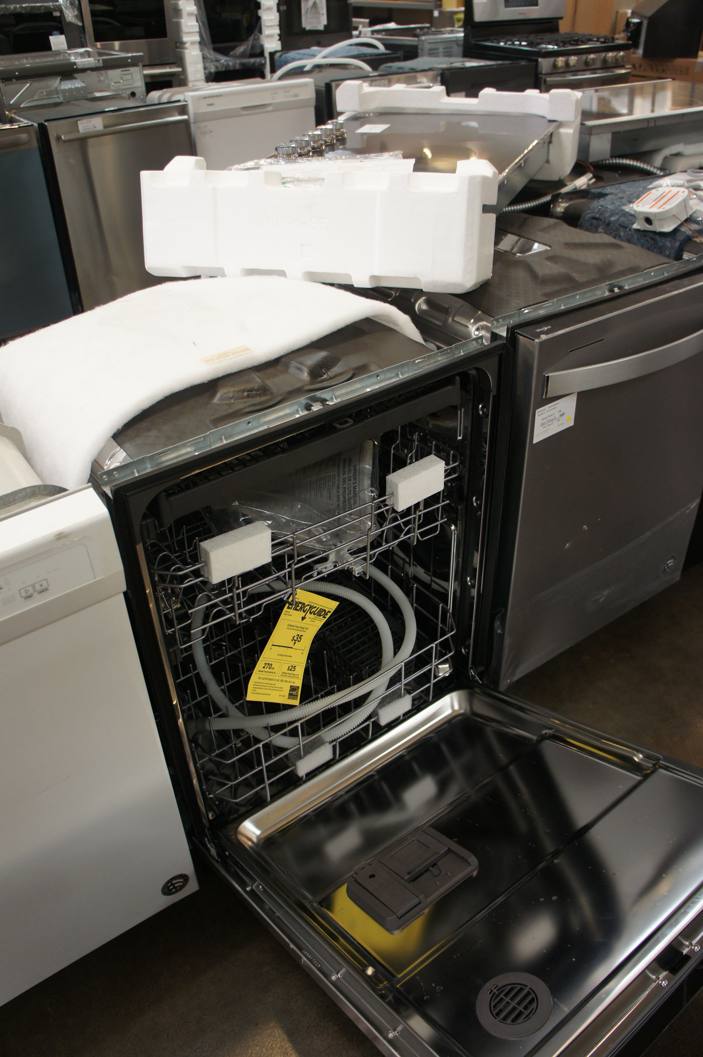 24" Whirlpool WDT750SAKZ 47 dBA Fully Integrated Dishwasher - Image 9
