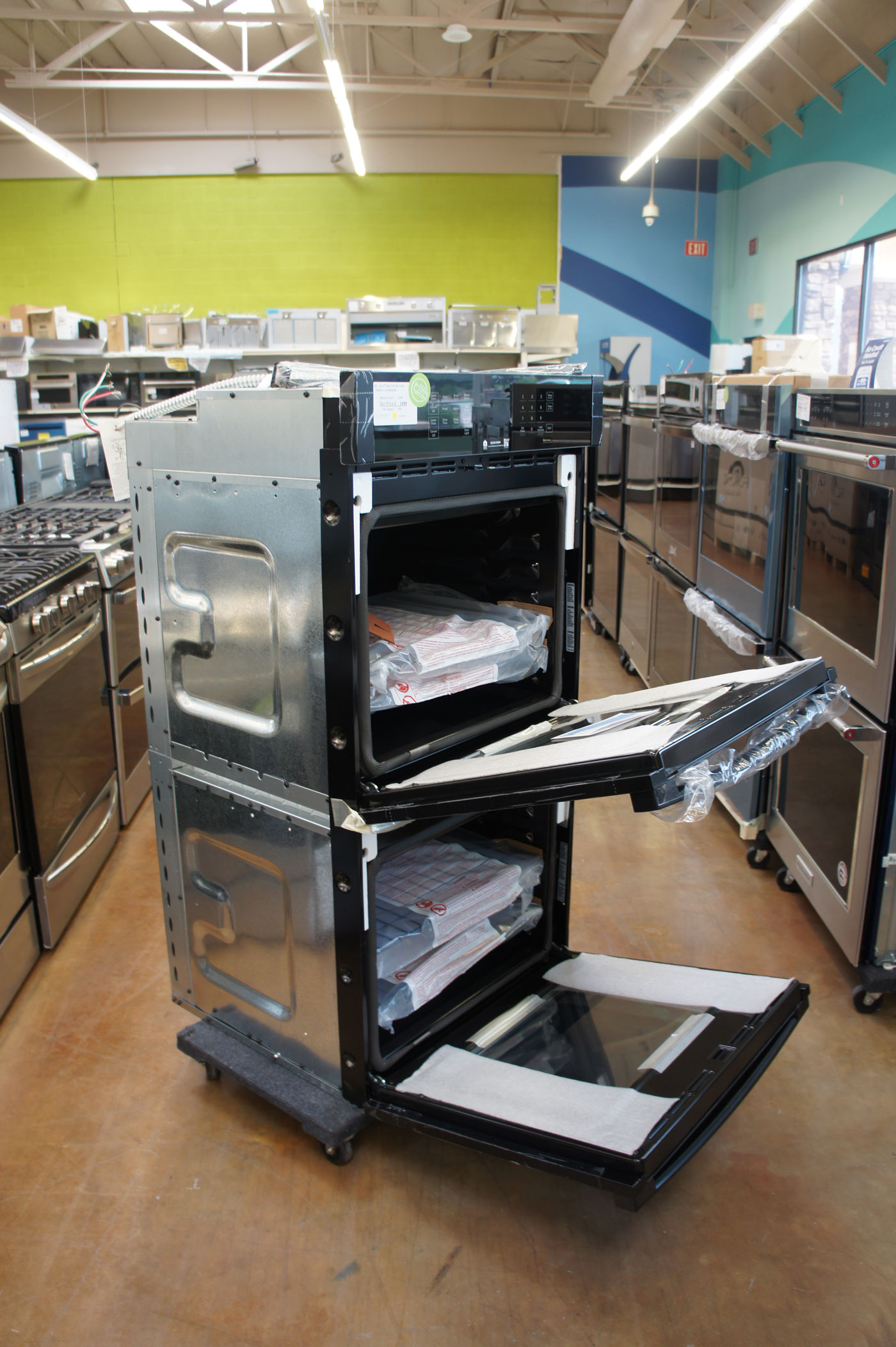 27" GE JKD3000DNBB 8.6 Cu. Ft. Smart Double Wall Oven - Image 9