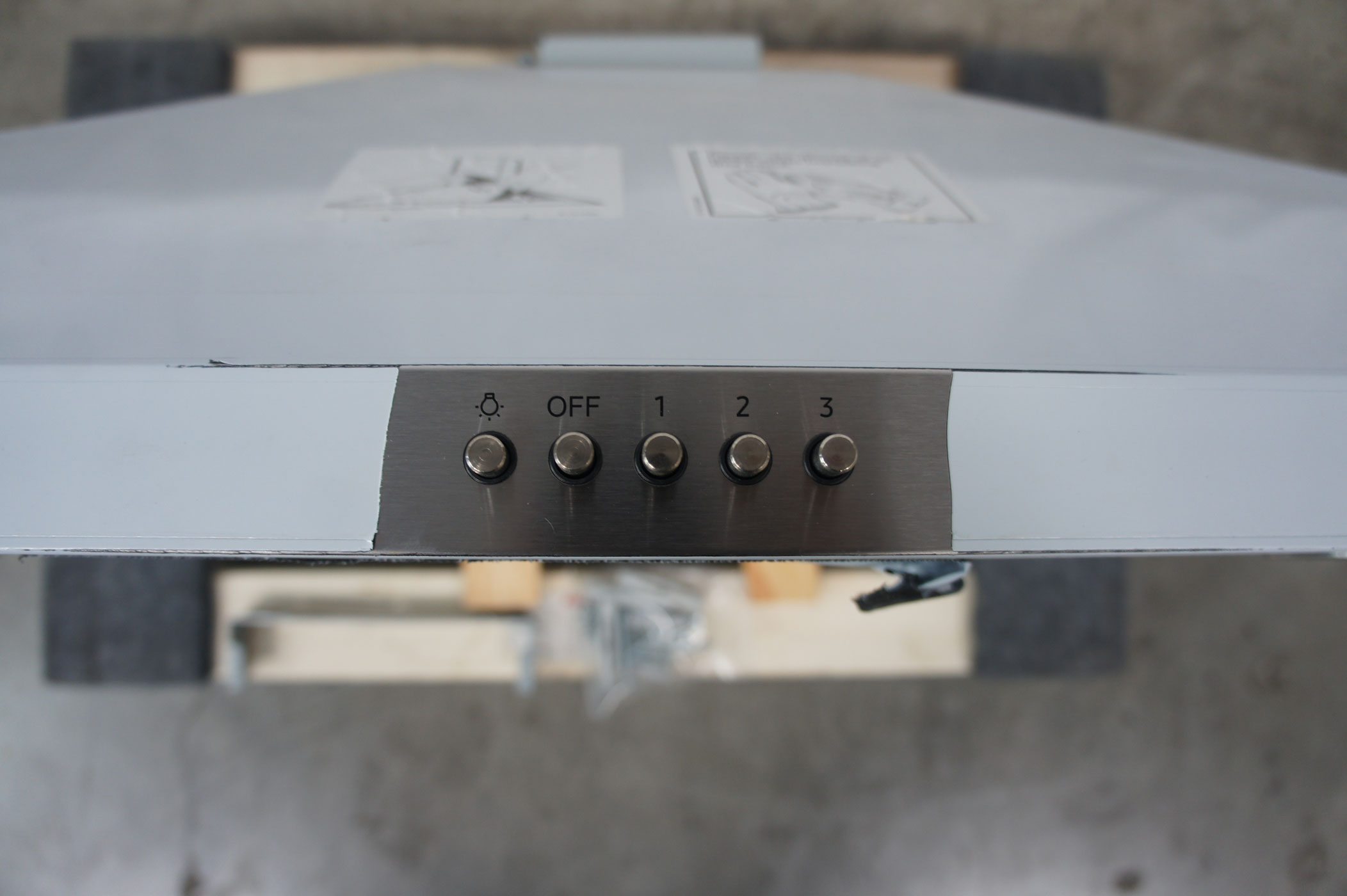 36" Samsung NK36R5000WS Wall Mount Chimney Hood - Image 3