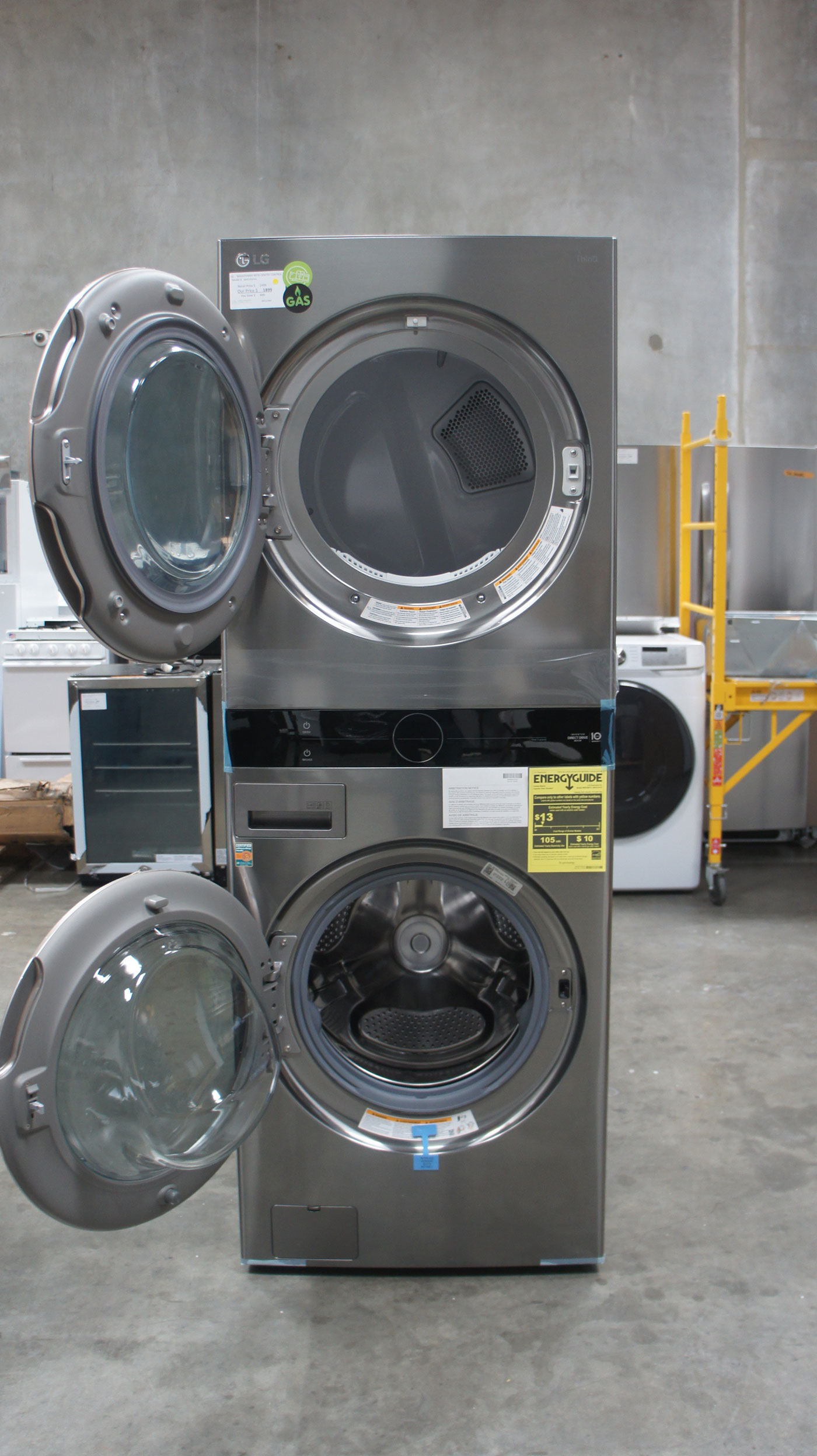 27" LG WKG101HVA 11.9 Cu. Ft. Smart Gas Laundry Center - Image 2