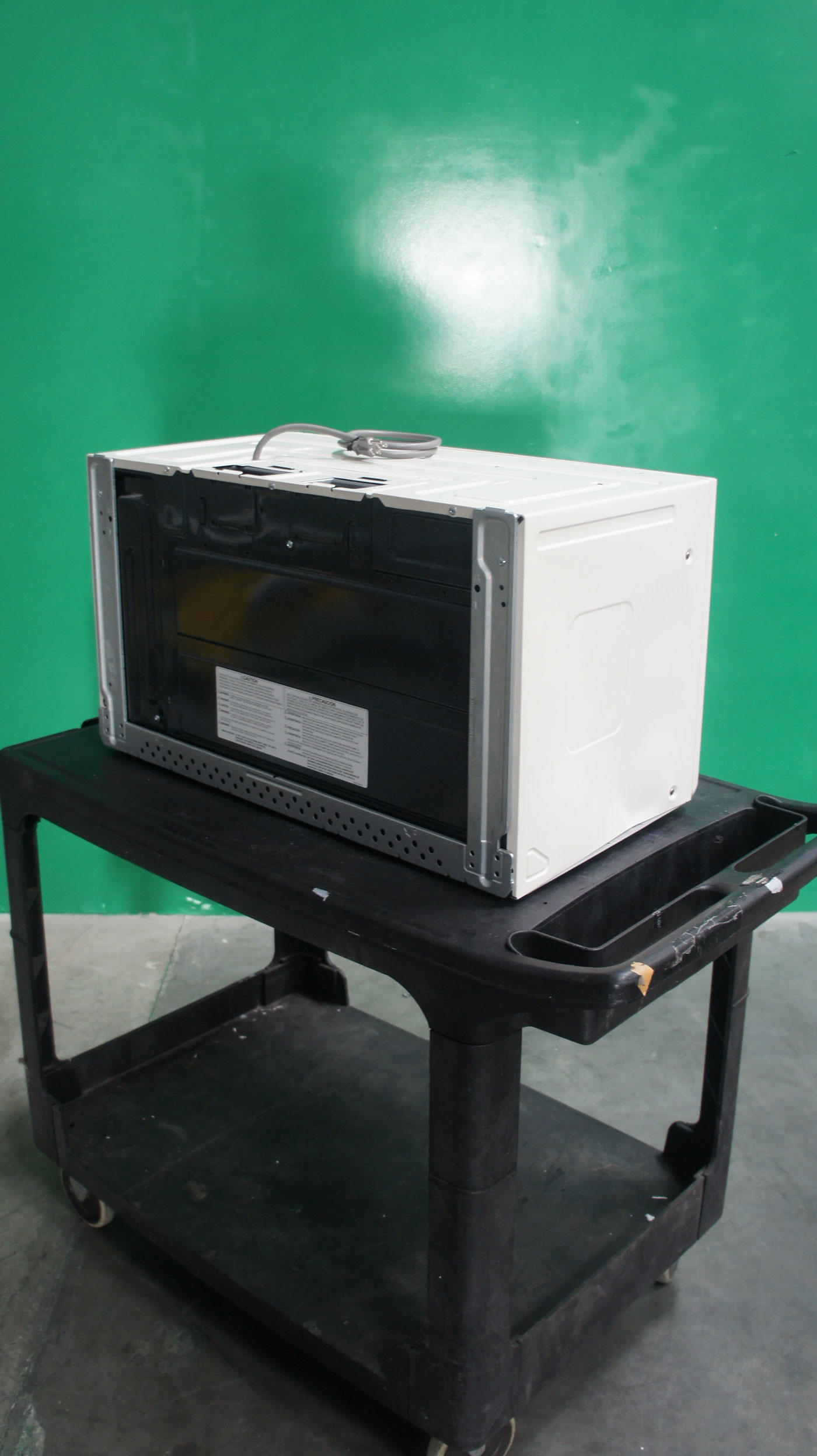 GE JVM1950DRCC 1.9 cu. ft. Over-the-Range Microwave Oven - Image 5