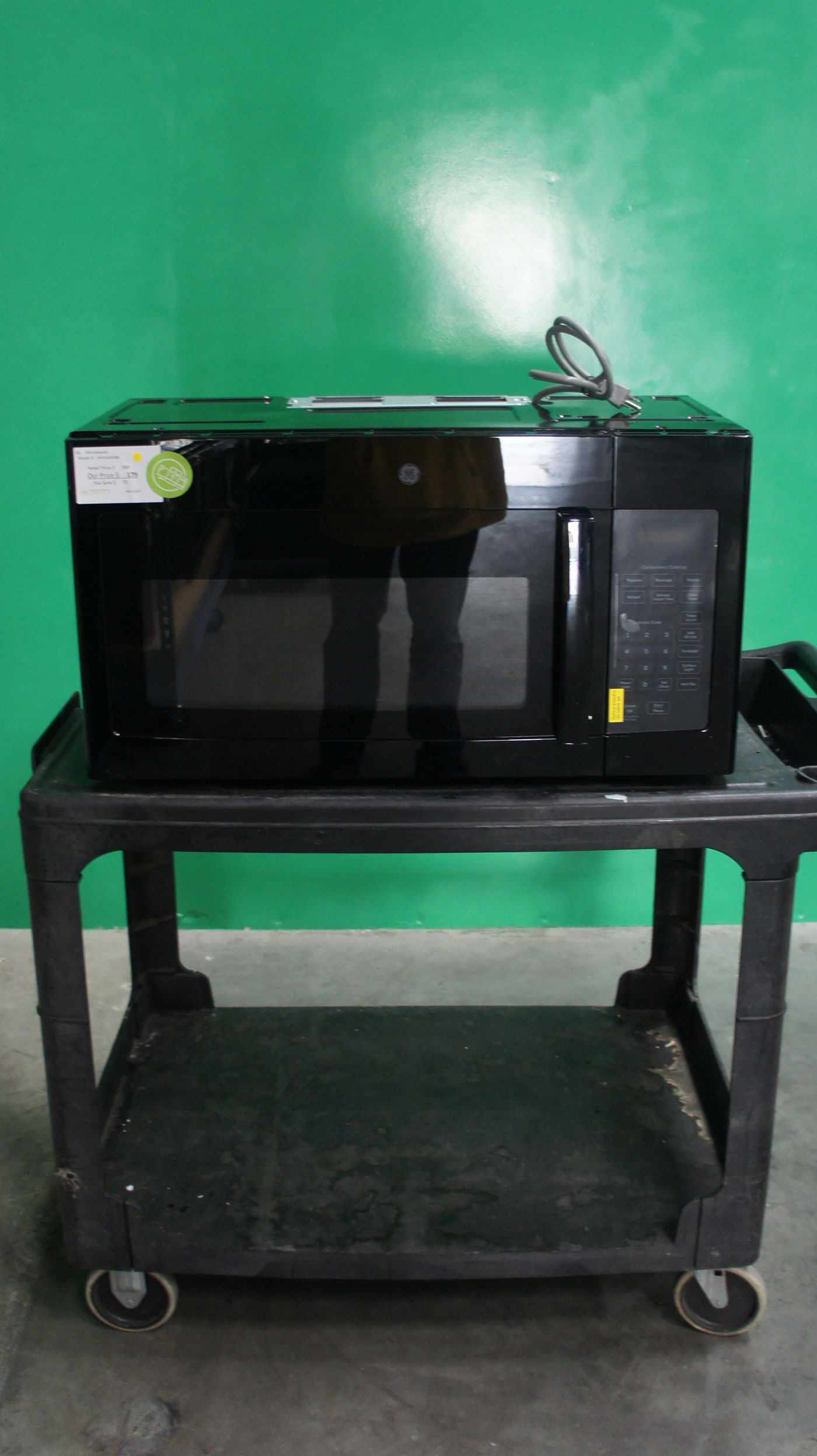 30" GE JVM3160DFBB 1.6 cu.ft. OTR Microwave Oven