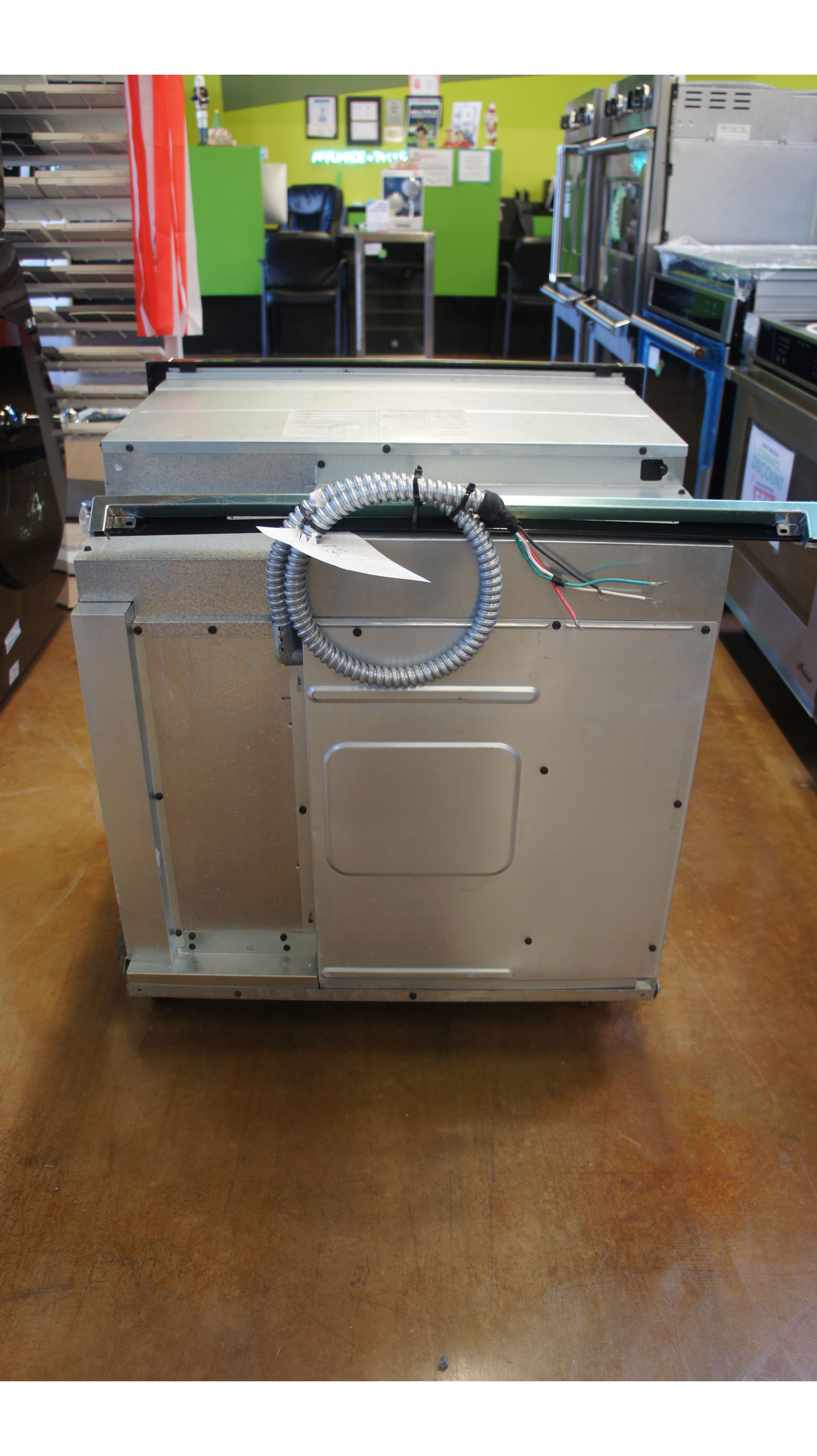 30" GE PTS7000SNSS 5.0 cu.ft. Electric Single Wall Oven - Image 7