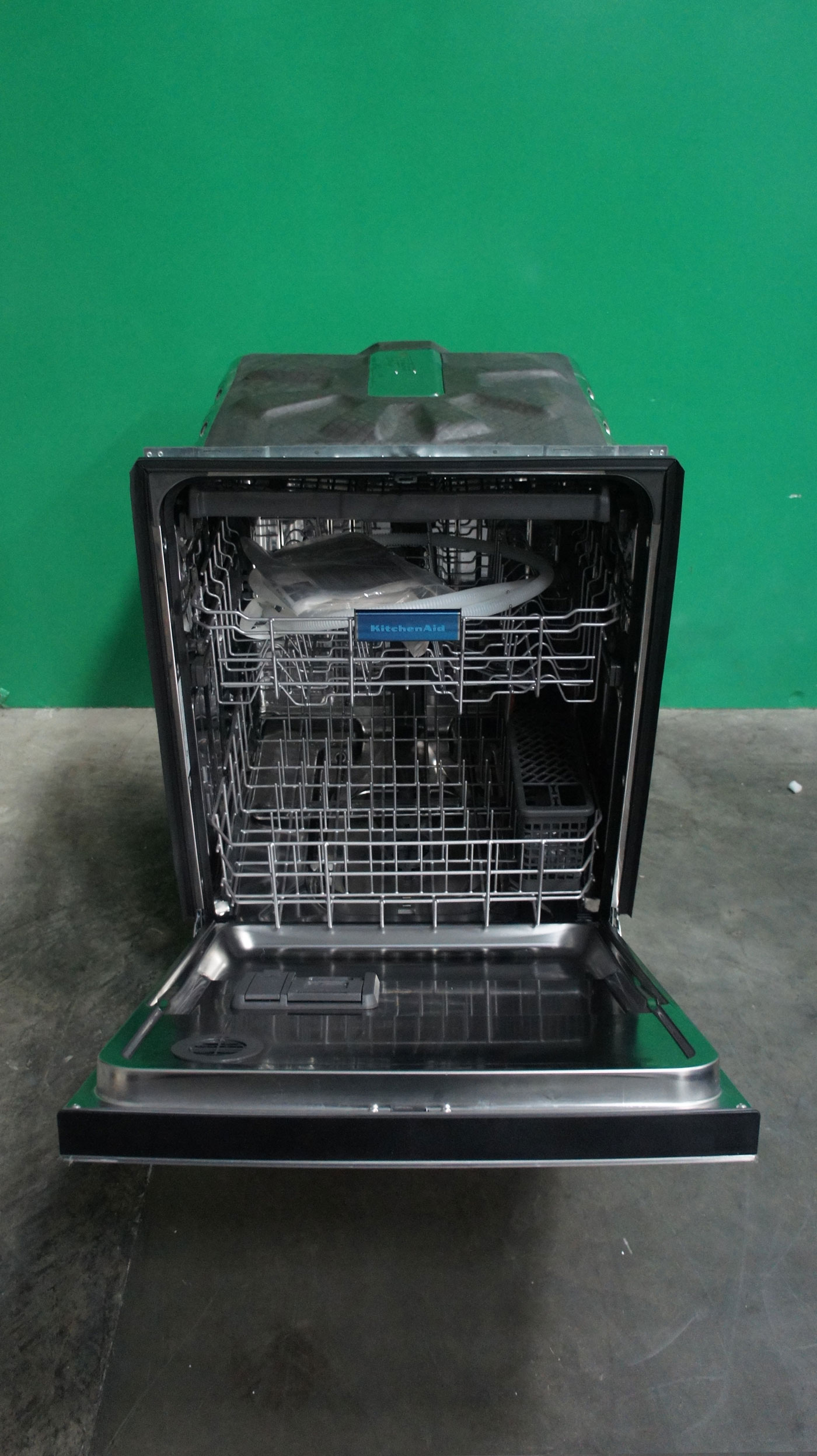 24" KitchenAid KDFE204KPS 39 dBA Built-In Dishwasher - Image 2