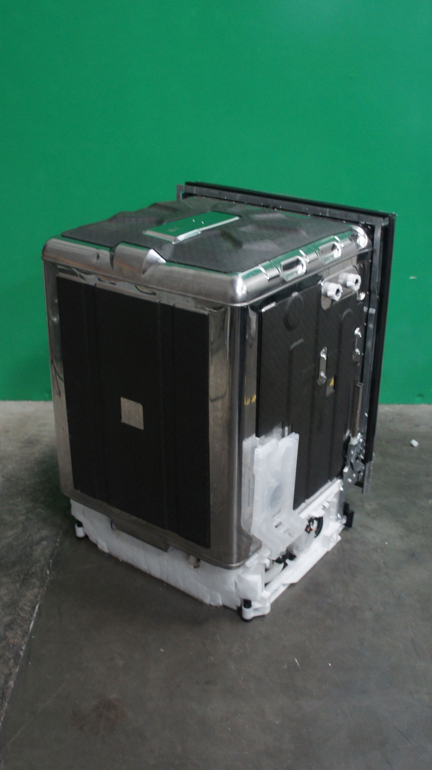 24" KitchenAid KDFE204KPS 39 dBA Built-In Dishwasher - Image 4