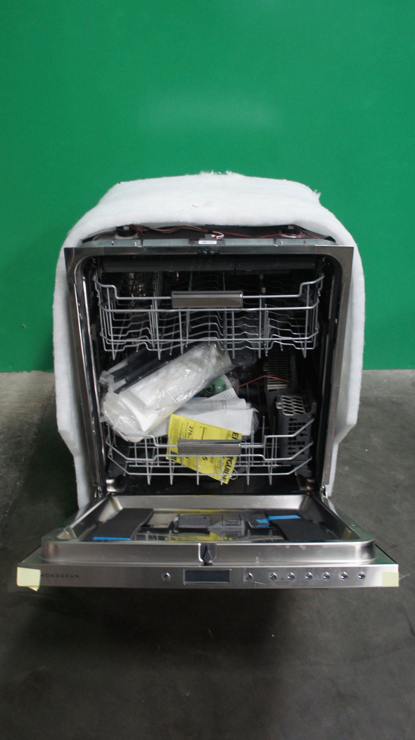 24" Monogram ZDT985SINII 39 dBA Fully Integrated Smart Dishwasher - Image 2