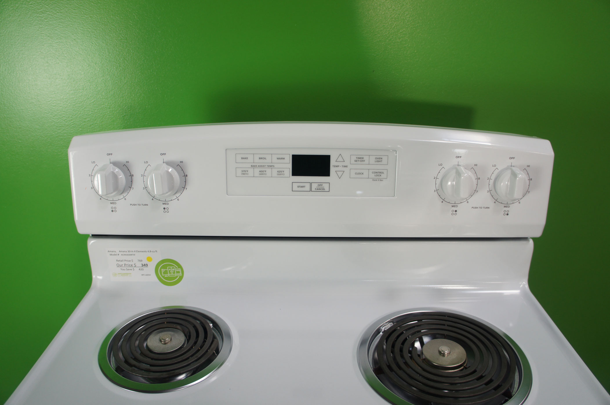 30" AMANA ACR4303MFW 4.8 cu. ft. Freestanding Electric Range - Image 5