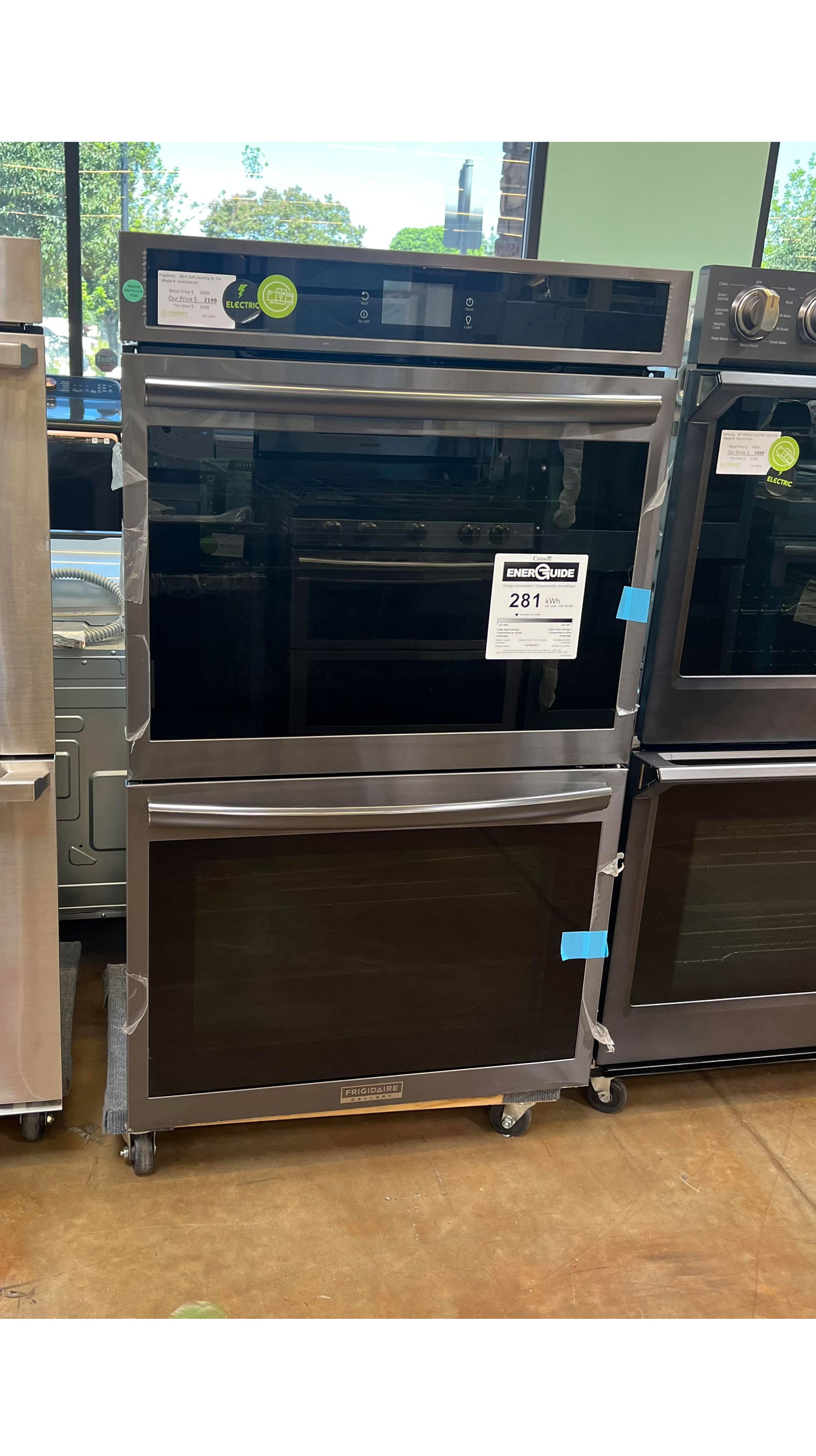 30" Frigidaire GCWD3067AD Double Electric Wall Oven - Image 2
