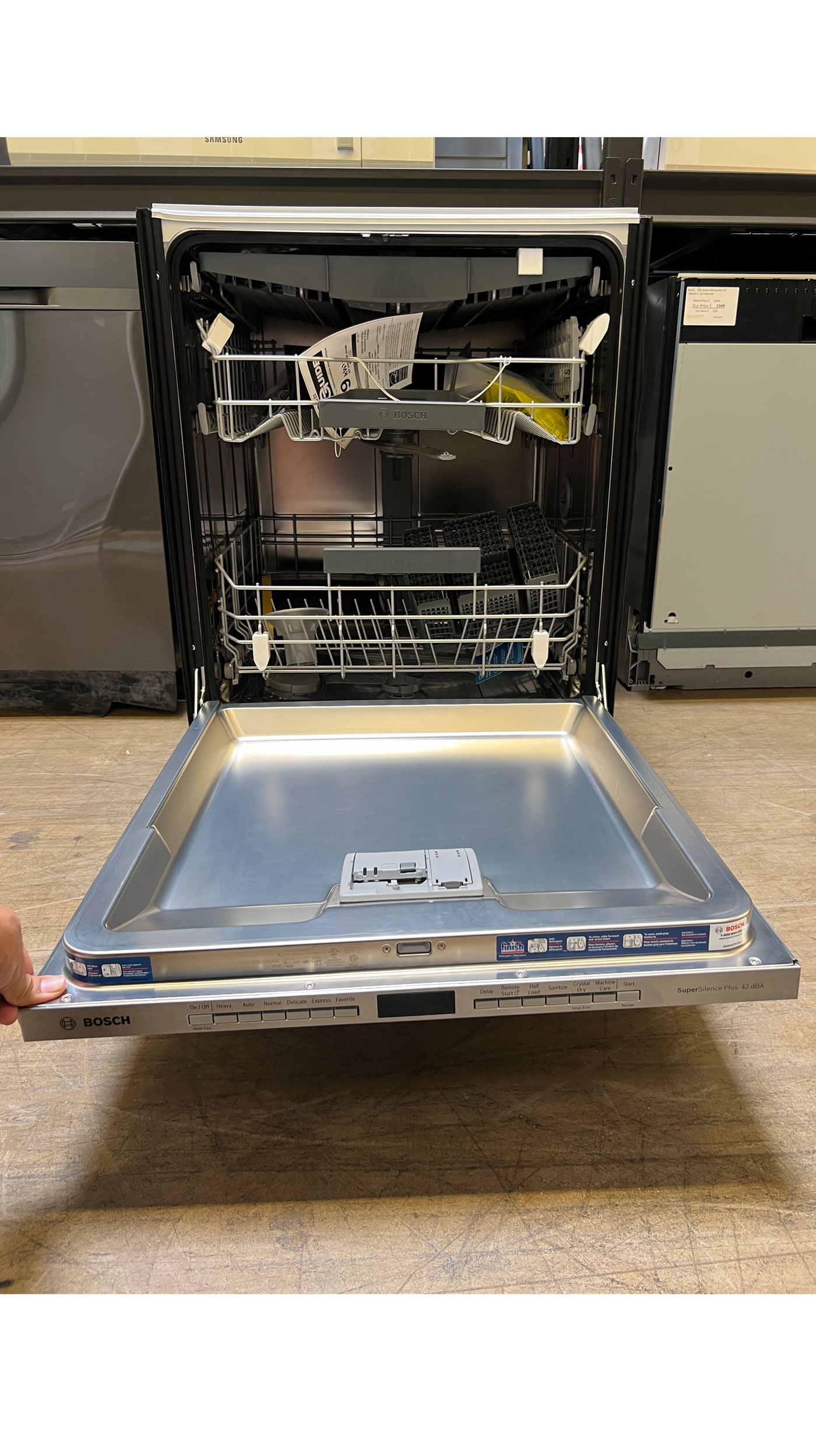 24" Bosch SGV78B53UC Fully Integrated Built-In Dishwasher - Image 9