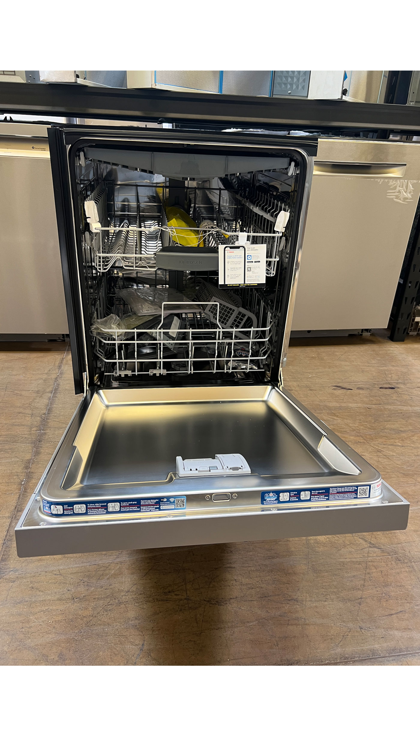 24" Bosch SHE53C85N Full Console Built-In Smart Dishwasher - Image 6