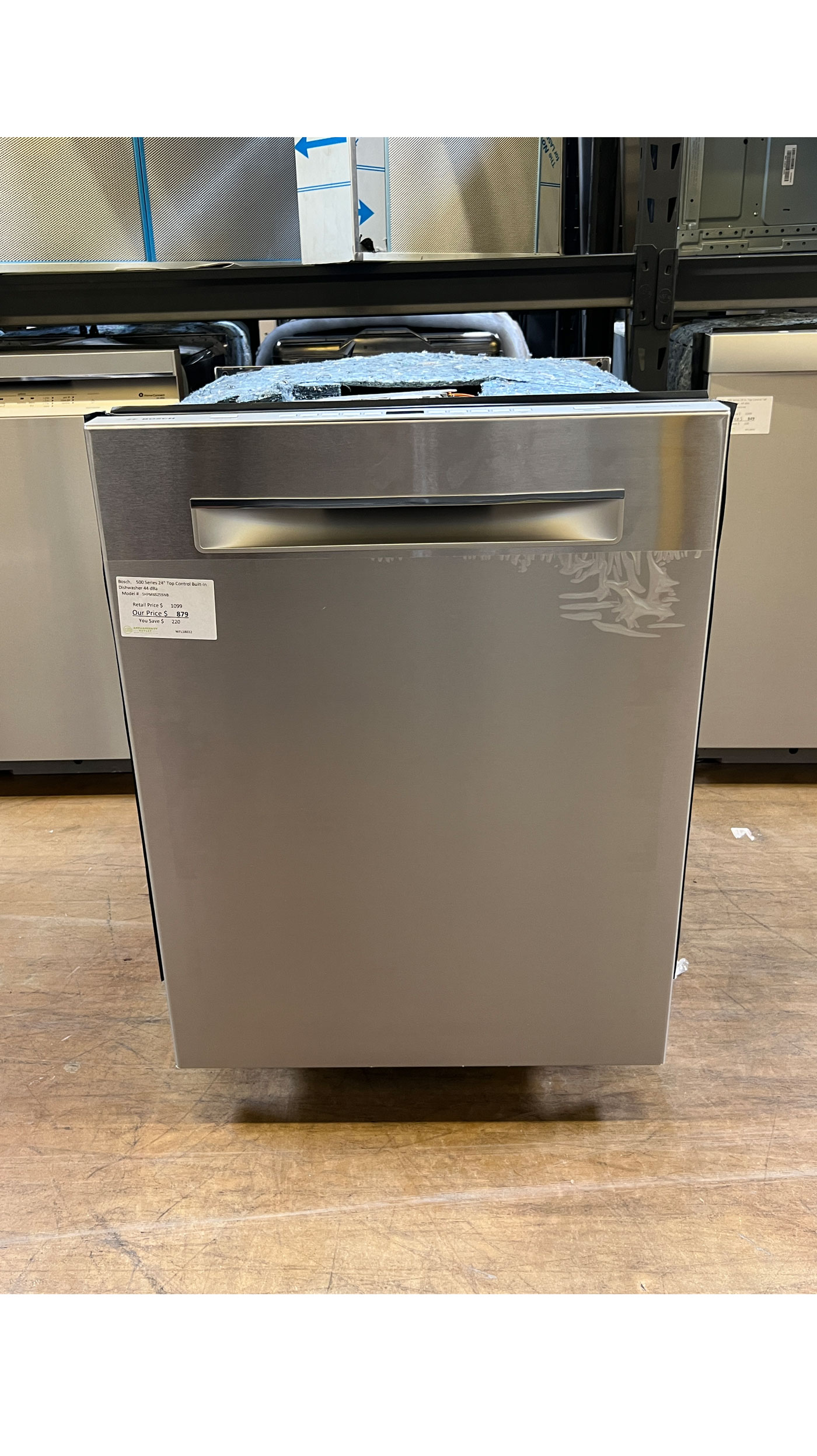 24" Bosch SHPM65Z55N Built-In Fully Integrated Dishwasher - Image 2