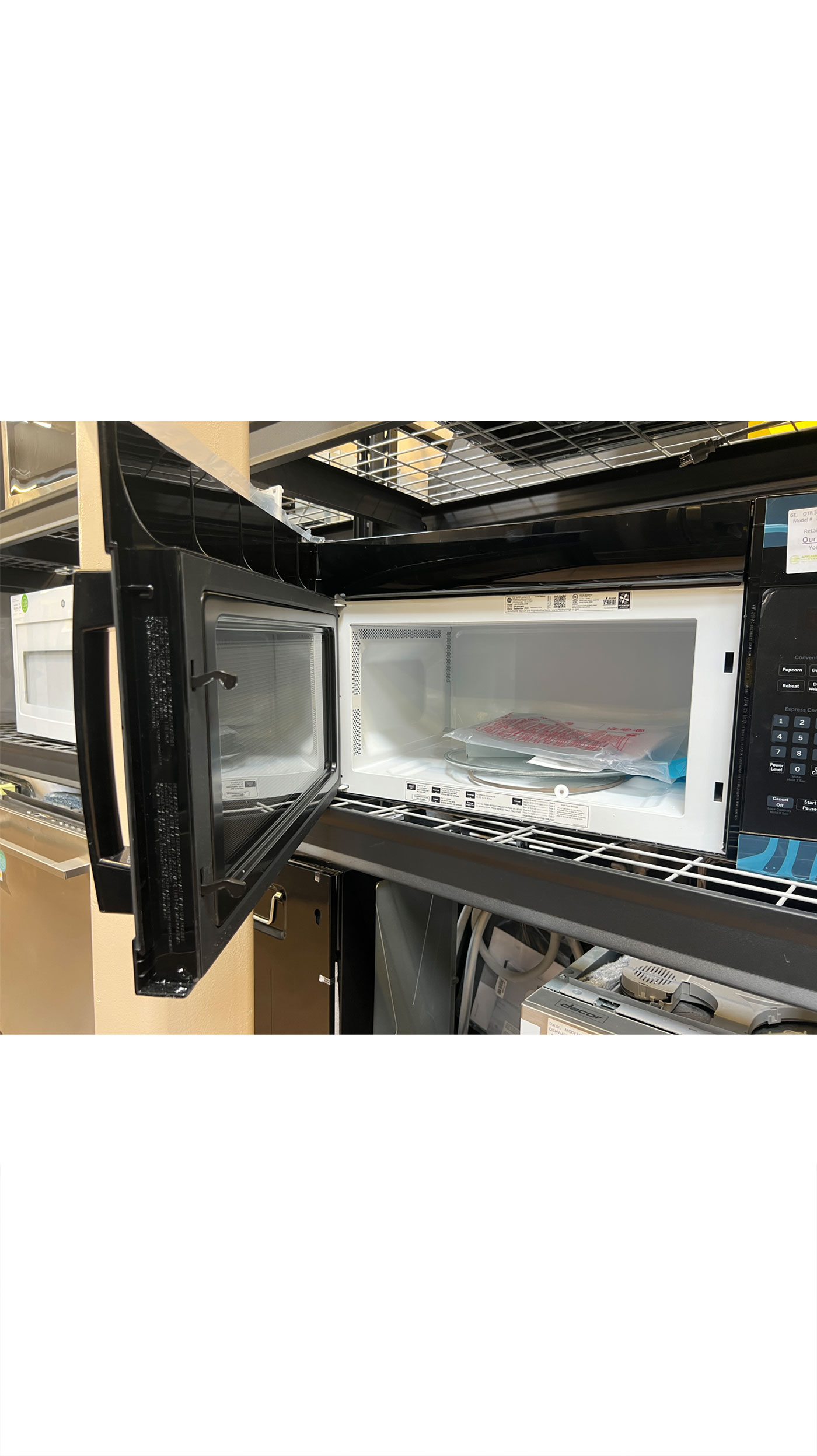 30" GE JNM3163DJBB 1.6 cu.ft. Over The Range Microwave Oven - Image 3
