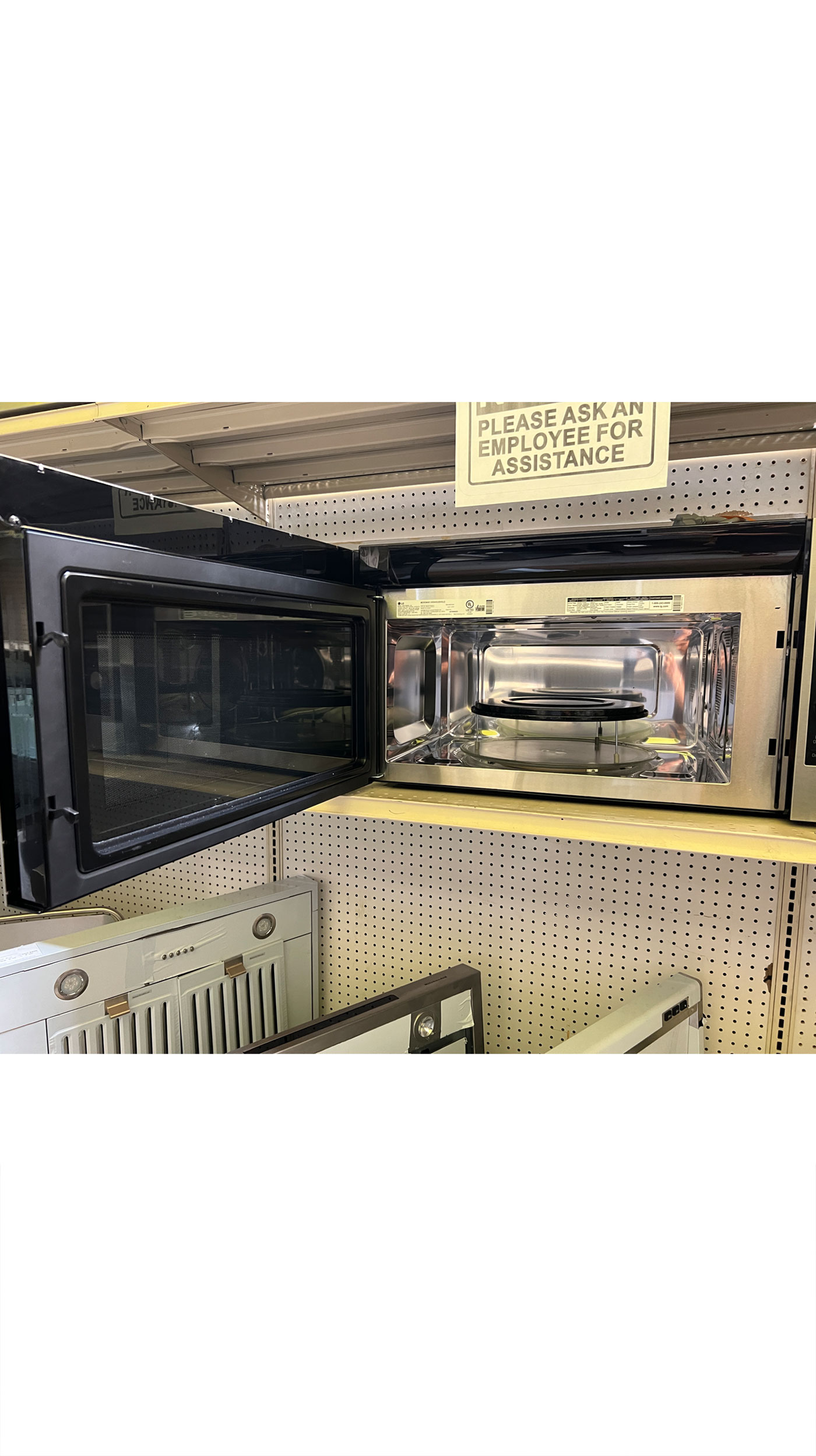 30" LG LSMC3086SS 1.7 cu.ft. Over The Range Microwave Oven - Image 3